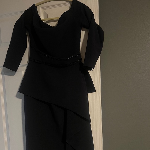 Safiyaa Amna navy midi dress
